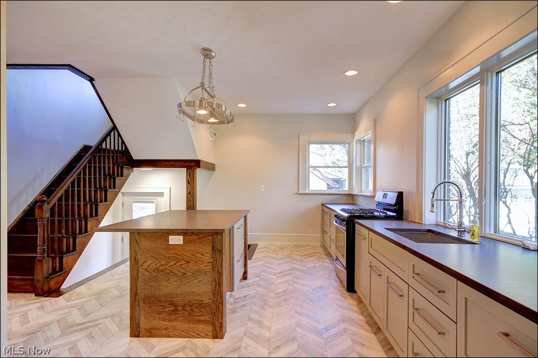 Fournier Realty Cos Wooster - Residential