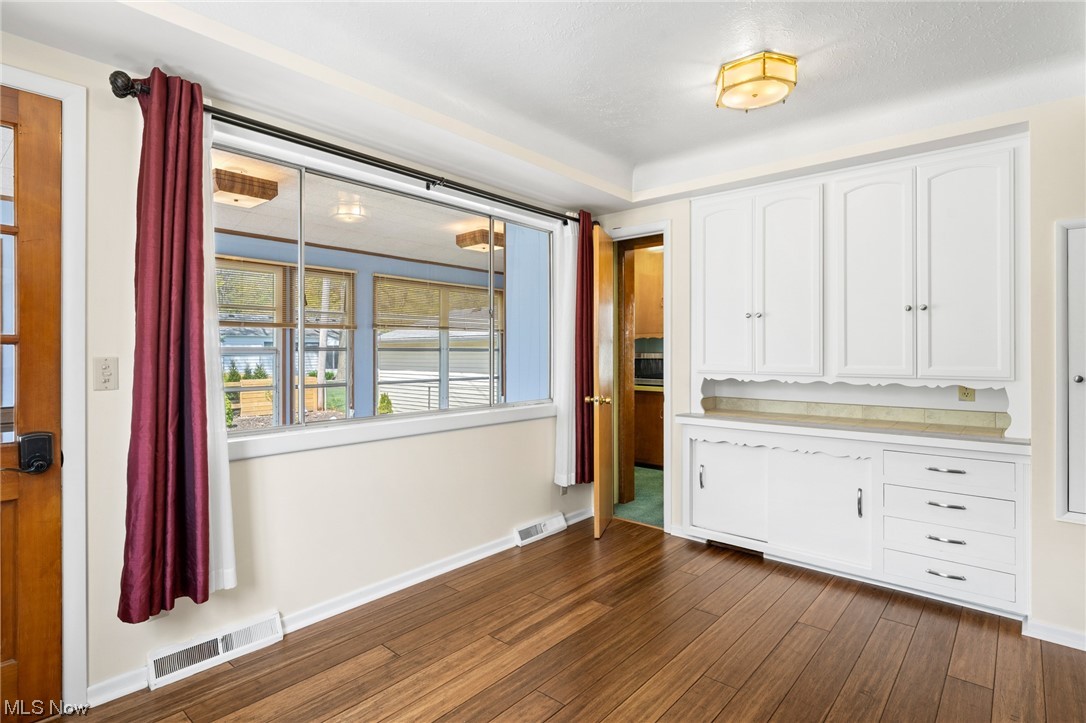 Vineyard Beach Sub - Residential