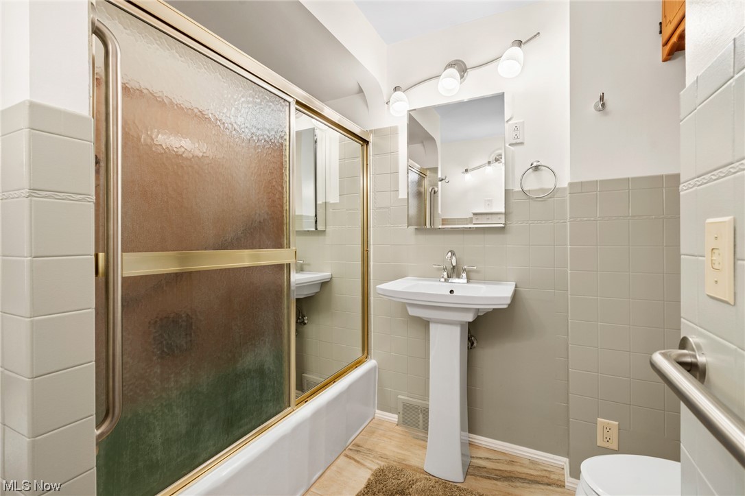 Vineyard Beach Sub - Residential