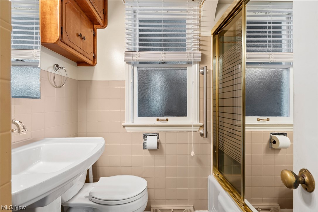 Vineyard Beach Sub - Residential