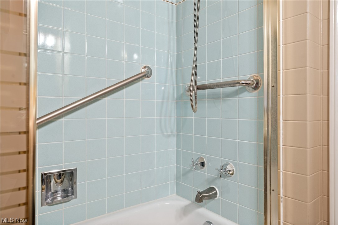 Vineyard Beach Sub - Residential