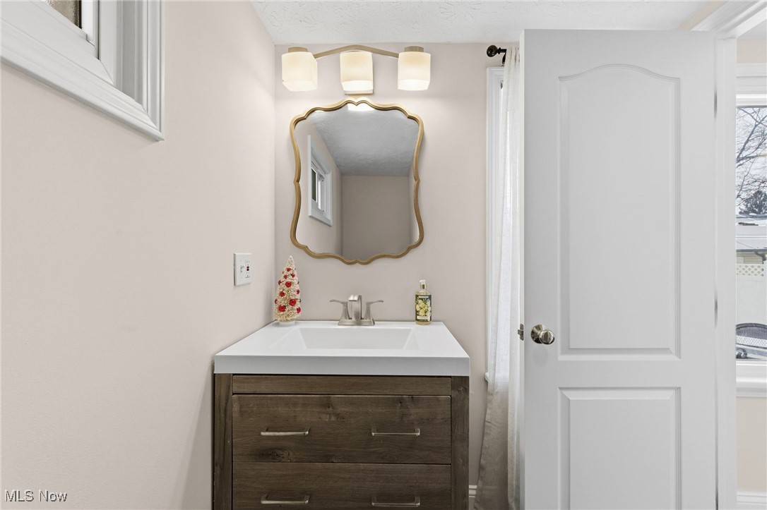 Pumphrey Realty Cos Orch Grove - Residential