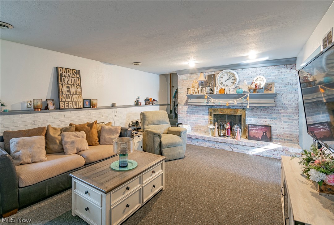 Oakhurst Manor - Residential