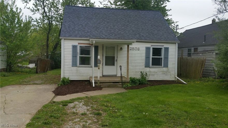 3 bedroom, vinyl sided cape. Easy access to shopping and Rt 62.. Formal dining room. Slider to rear deck. Partially fenced back yard. This is a Fannie Mae Home Path property.  Seller has directed that all offers be submitted via Home Path site.  Offer addendum template is available on Home Path.  Buyer or Buyer agent to verify all information