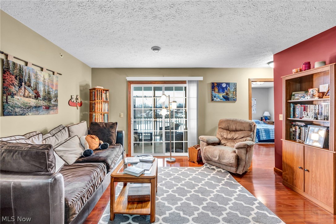 Hampton Court Highrise Condo - Residential