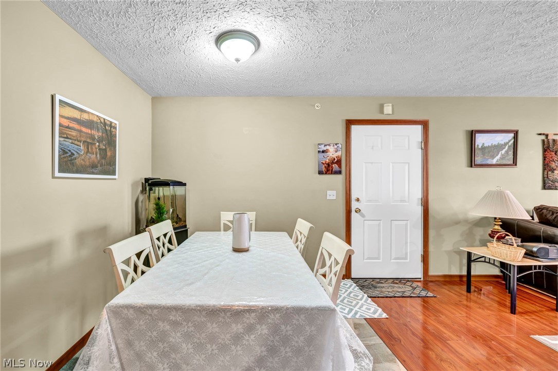 Hampton Court Highrise Condo - Residential