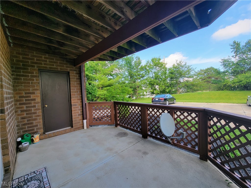 Courts of Country Lakes - Residential