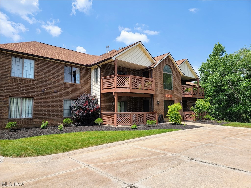 Courts of Country Lakes - Residential