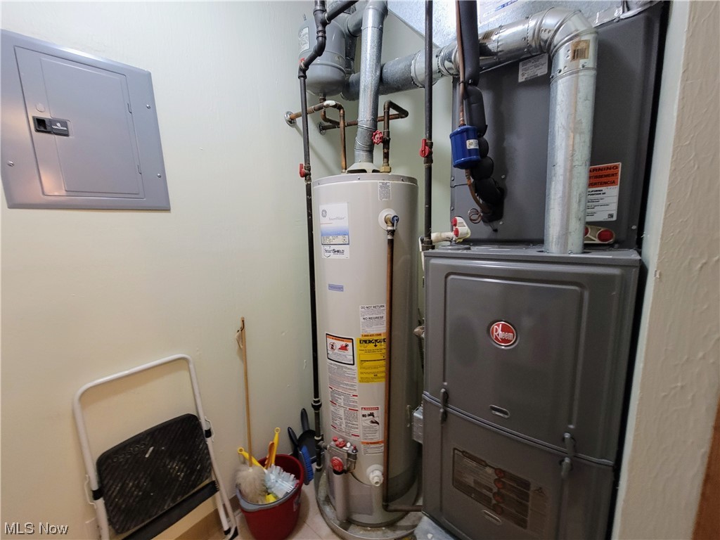 Courts of Country Lakes - Residential