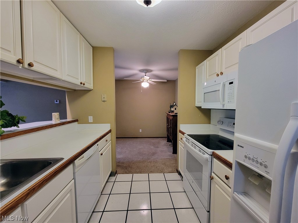 Courts of Country Lakes - Residential