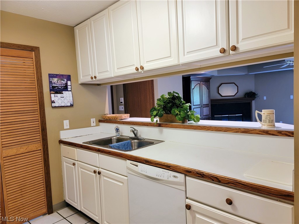 Courts of Country Lakes - Residential