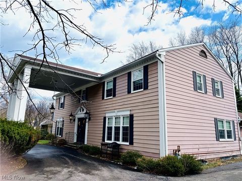 Homes For Sale - 26570 Hendon Road<br/> Beachwood, OH 44122