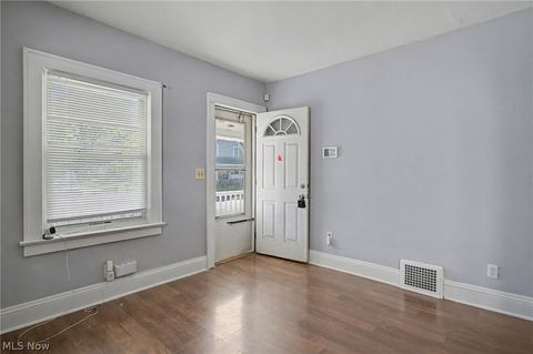 Tiny photo for 1100 Beardsley Street, Akron, OH 44301 (MLS # 5187913)