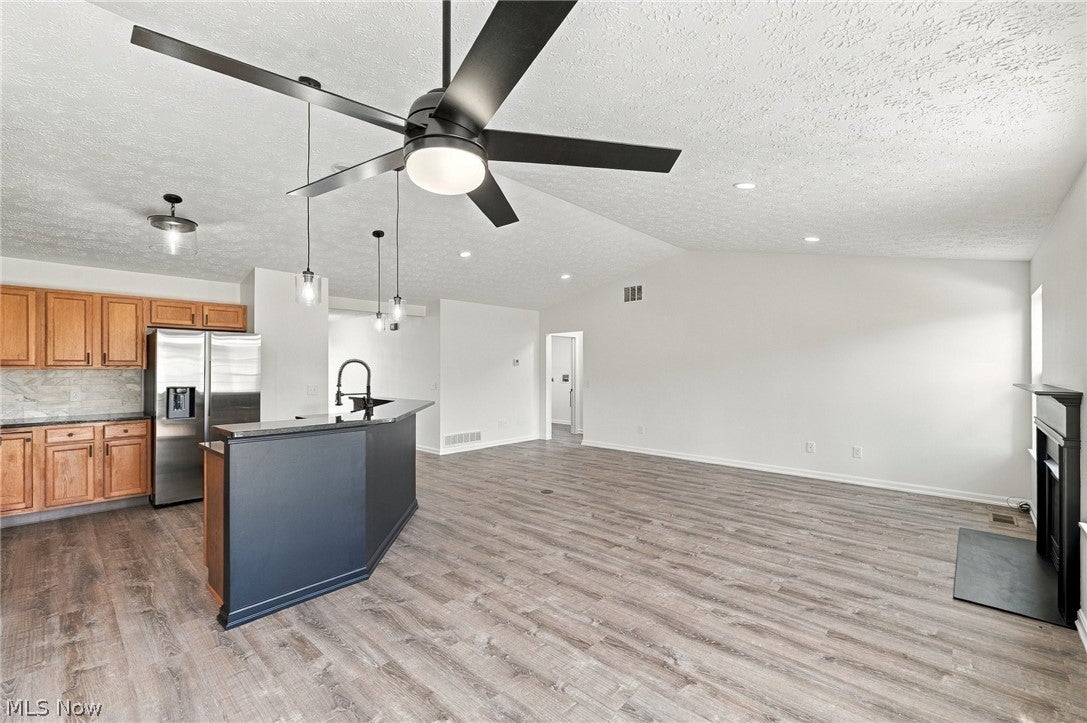 3382 Coopers Trail
