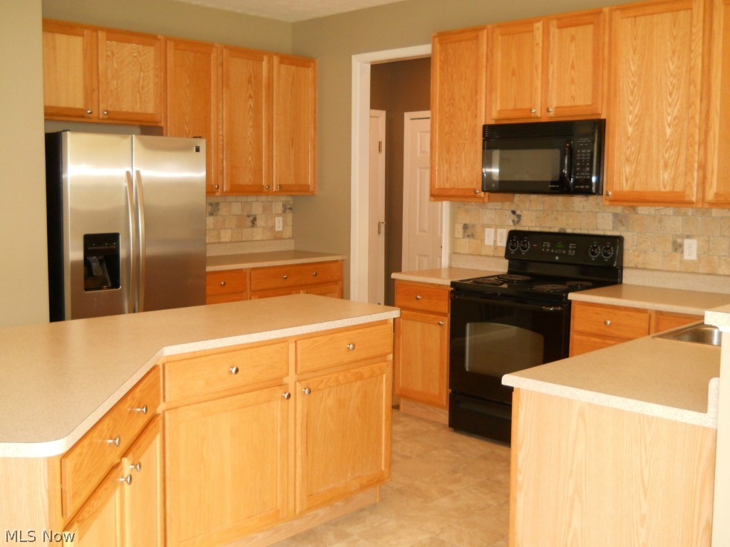 Saddle Crk 03 - Residential