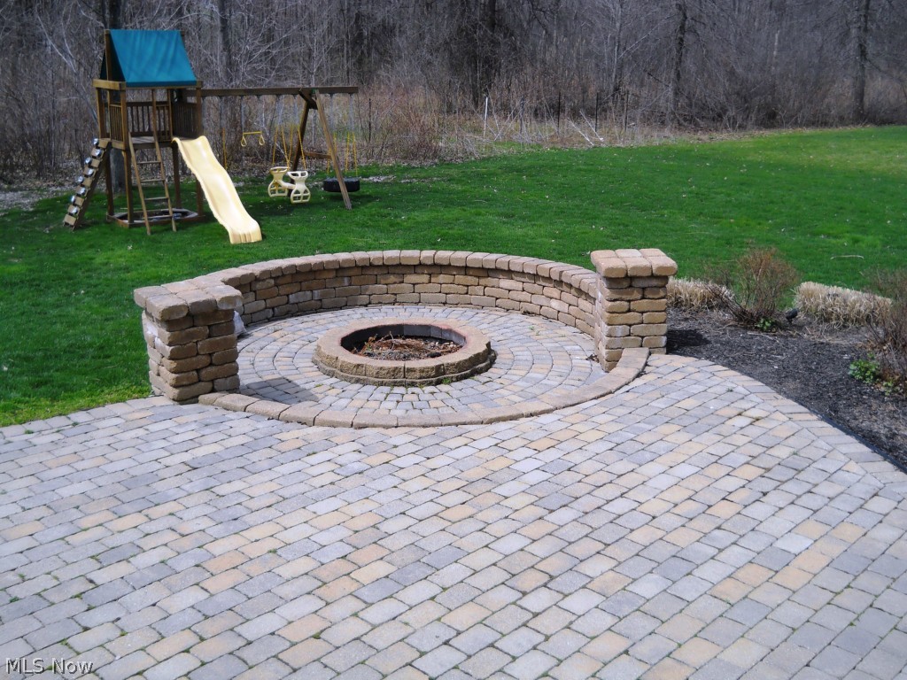 Saddle Crk 03 - Residential