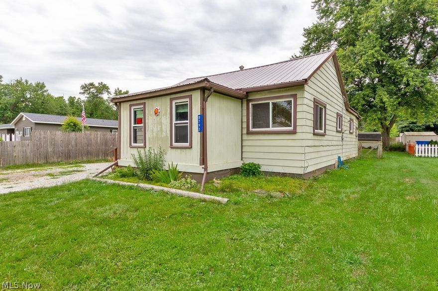 Investment opportunity! Immediate cash flow! Tenant pays $850 Rent per month in this unique ranch home. Features a semi-open floor plan, nice size lot with a fenced in back yard, patio, sun porch, low maintenance, well water and city sewer. Tenant pays all utilities.
