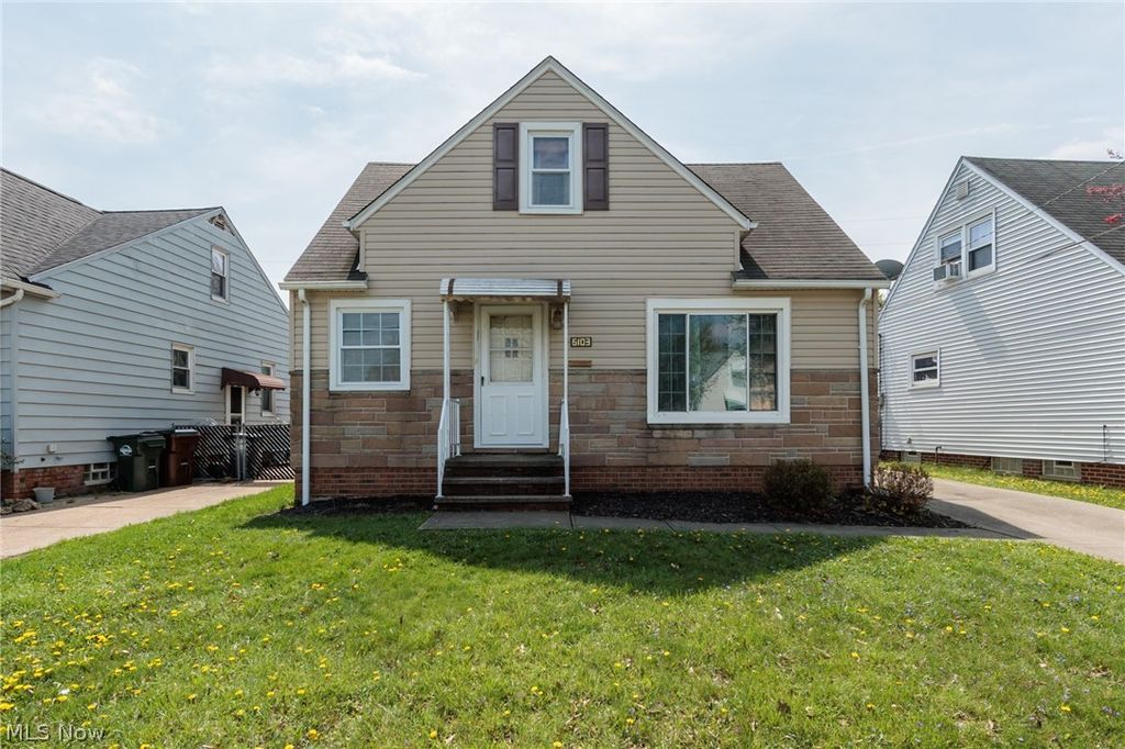 Photo of 6103 Allanwood Drive, Parma, OH 44129 (MLS # 5201447)