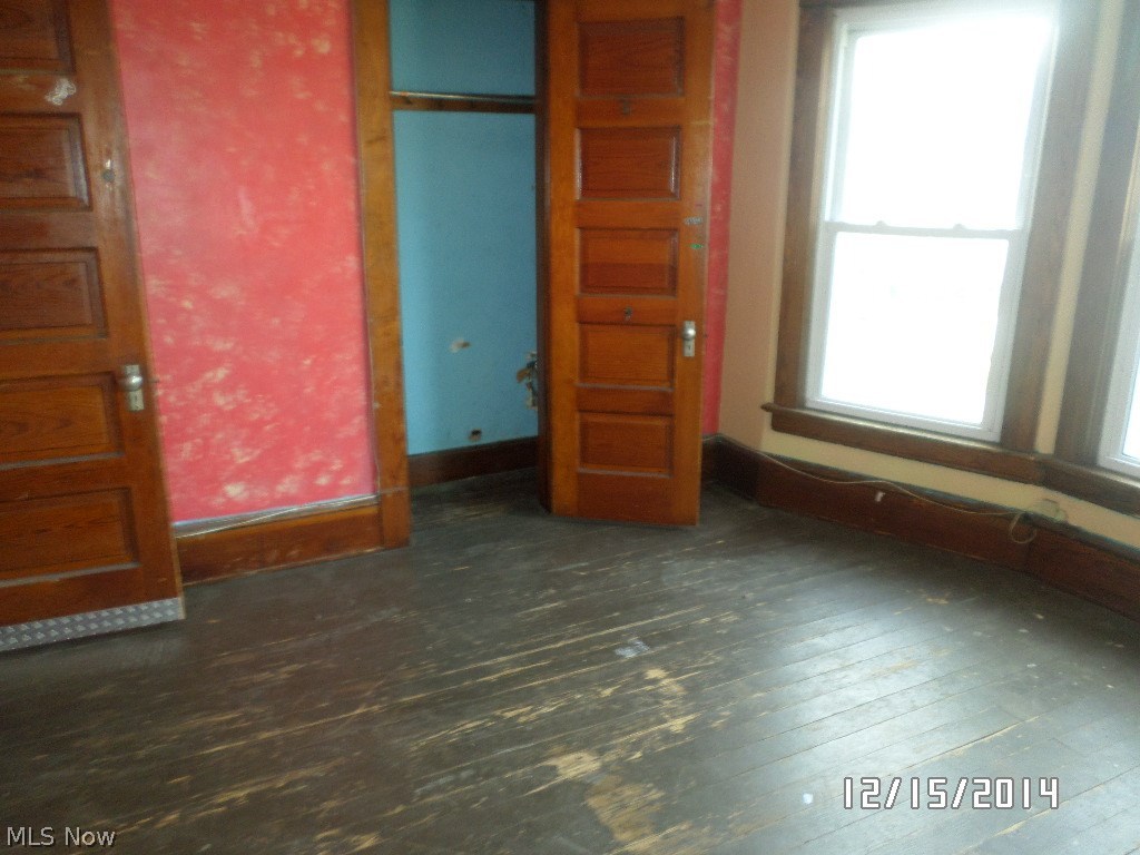 F R Elliotts - Residential