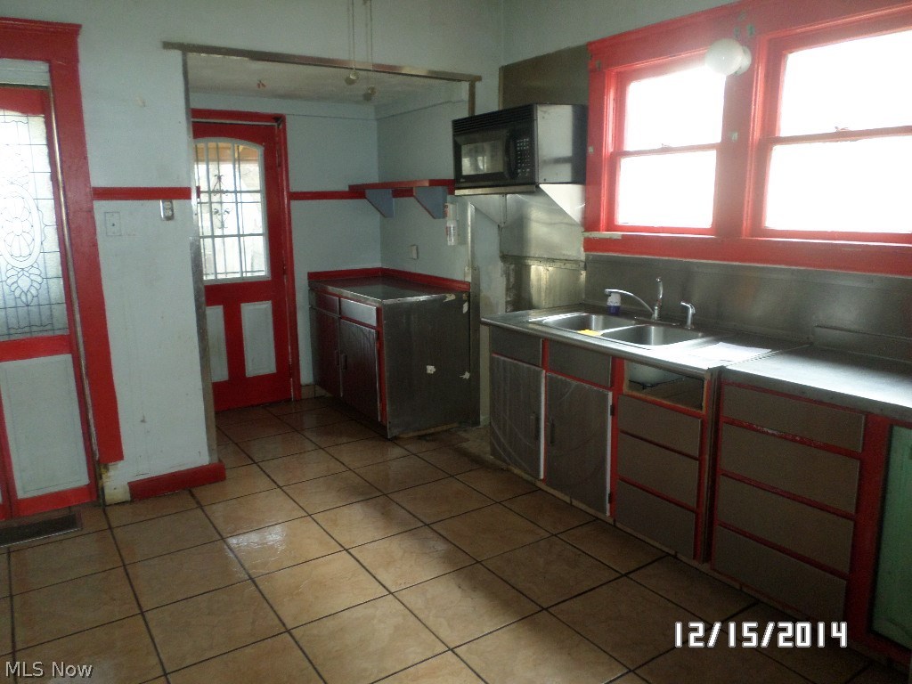 F R Elliotts - Residential