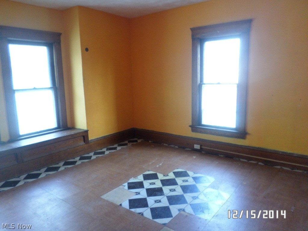 F R Elliotts - Residential