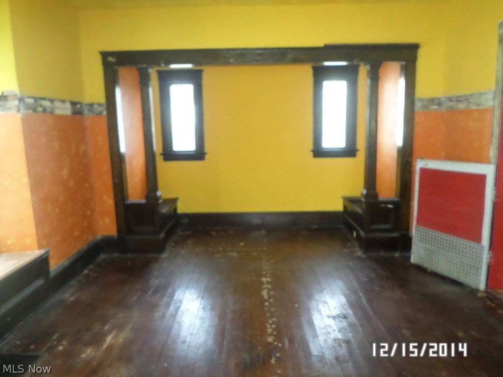 F R Elliotts - Residential