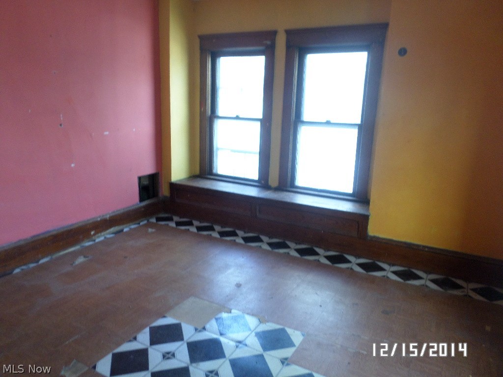 F R Elliotts - Residential