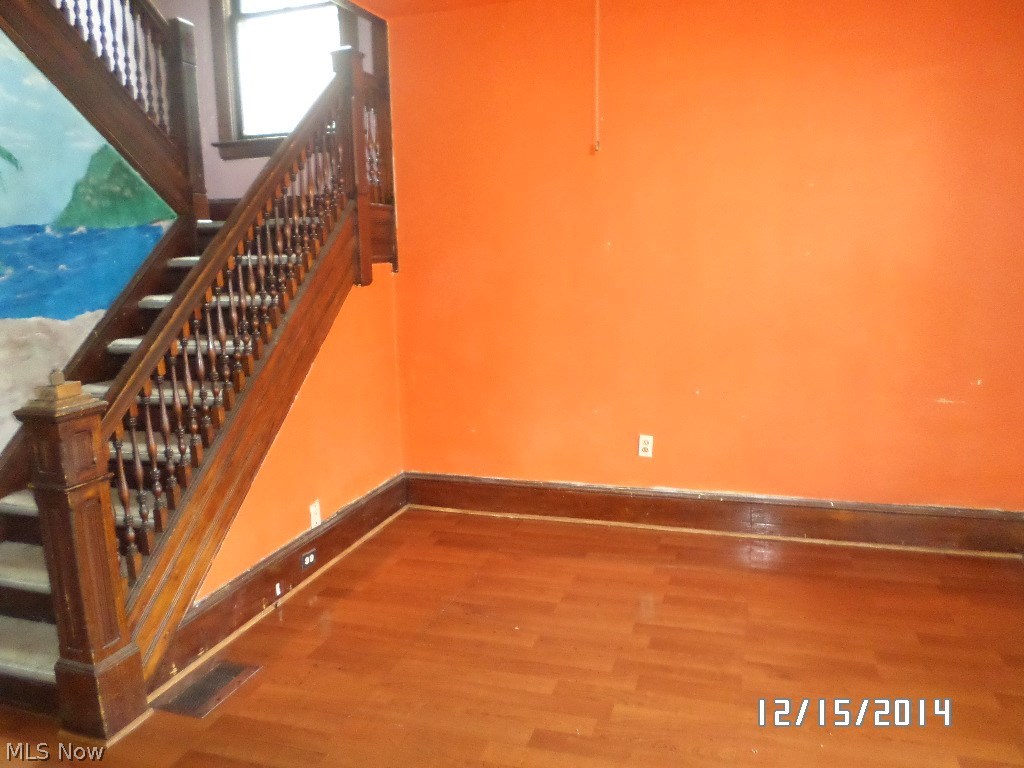 F R Elliotts - Residential