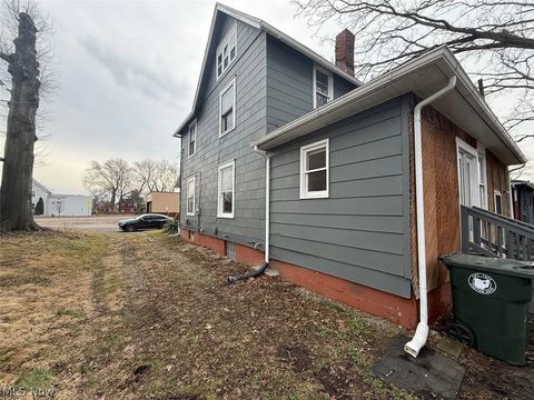 Tiny photo for 2329 Winfield Way NE, Canton, OH 44705 (MLS # 5188182)
