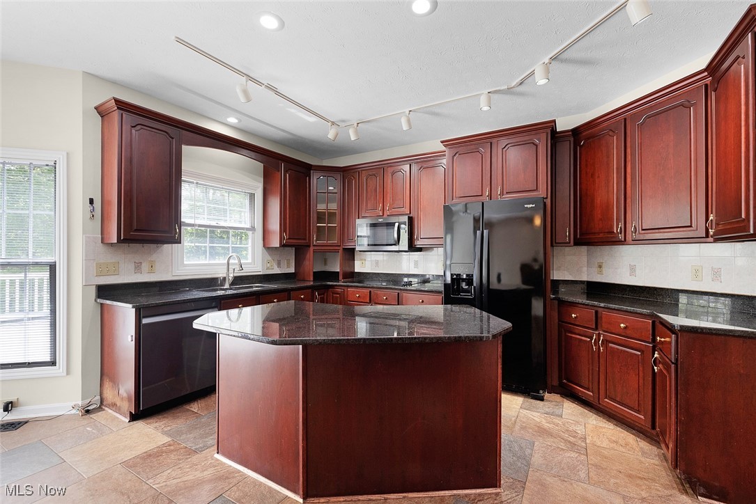 2901 Crystalwood Drive, Broadview Heights, Ohio image 17