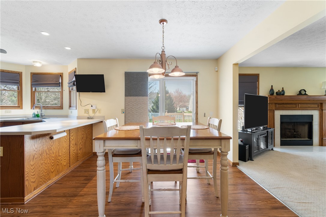 6032 Emerald Lakes Drive, Medina, Ohio image 4