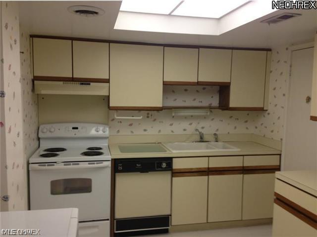 The Barclay Condominiums - Residential