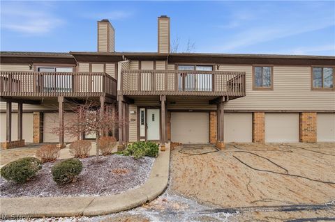 Condo For Sale - 4557 Saint James Circle<br/> Stark County, Canton, OH 44708