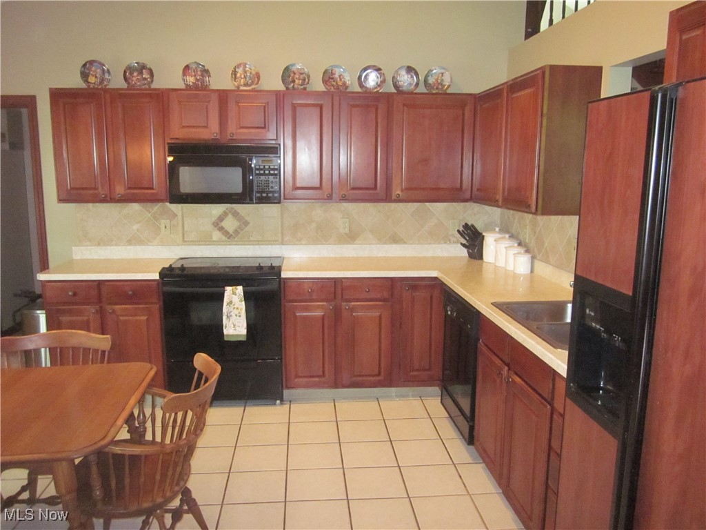 22434 Woodfield Trail, Strongsville, Ohio image 11