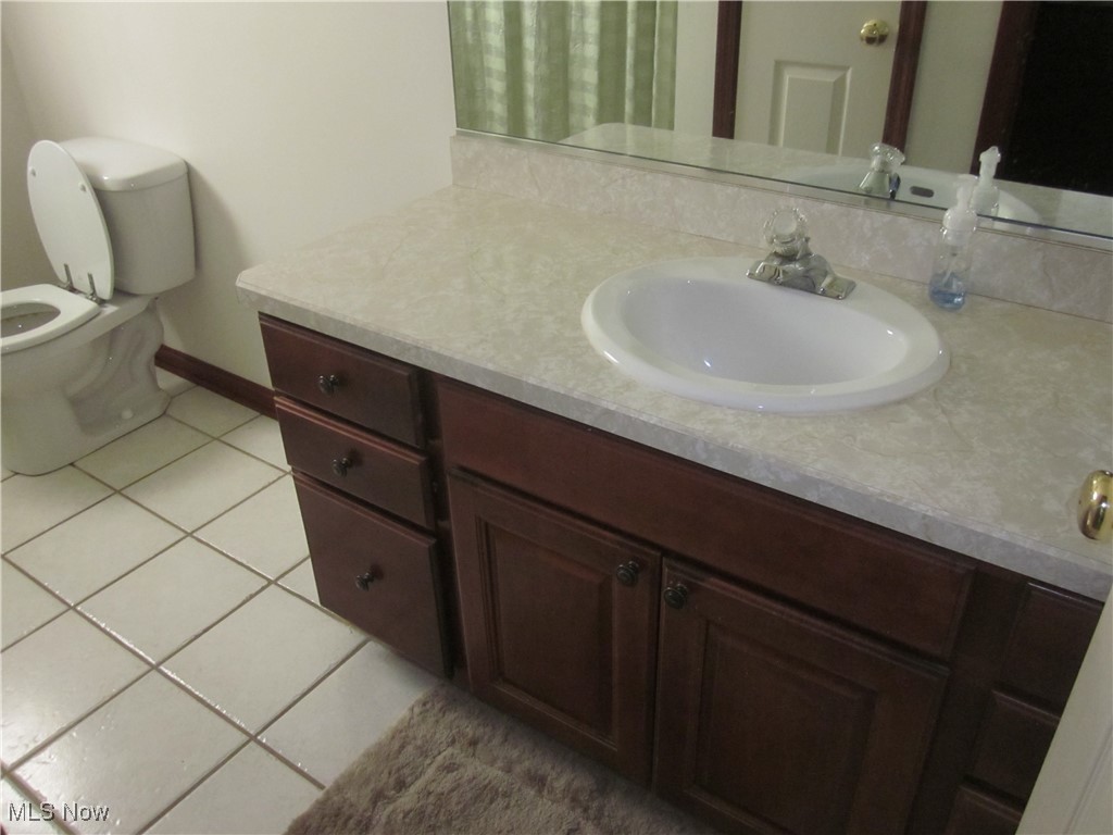22434 Woodfield Trail, Strongsville, Ohio image 26