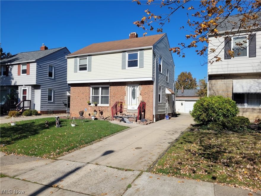 Large colonial. Open floor plan. Dining room leads to Florida room. Master bedroom has a balcony. Full finished basement. Private fenced backyard. Very quiet street. Priced to sell fast