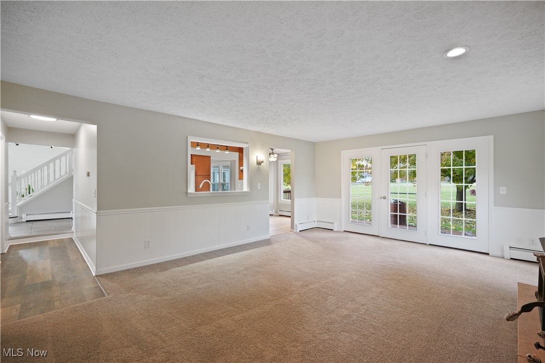 Artesian Lake Estate - Residential