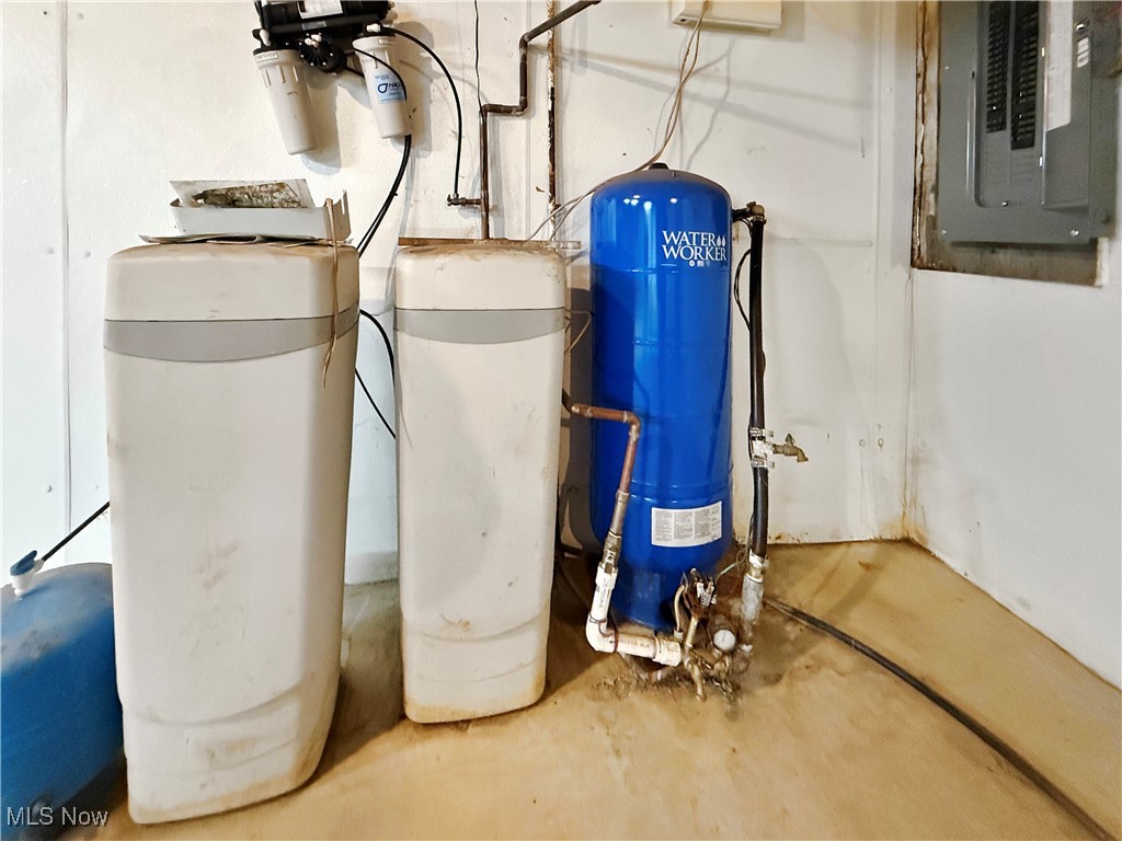 Artesian Lake Estate - Residential