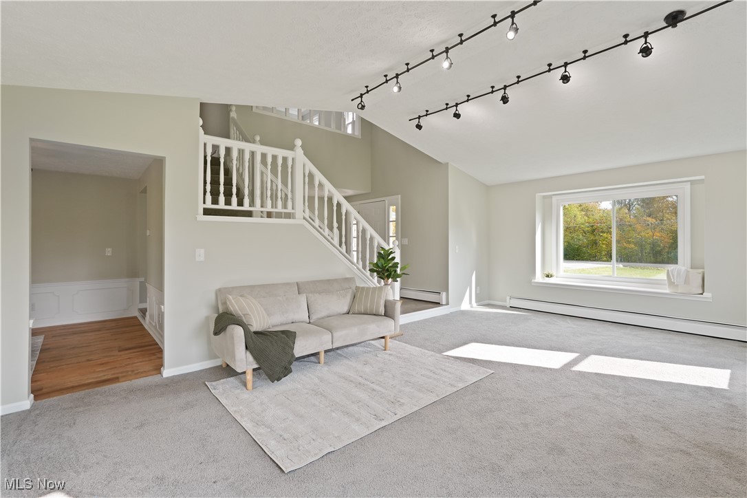 Artesian Lake Estate - Residential