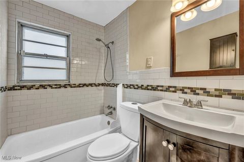 Tiny photo for 15512 Fernway Drive, Maple Heights, OH 44137 (MLS # 5178502)