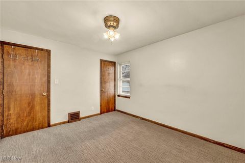 Tiny photo for 15512 Fernway Drive, Maple Heights, OH 44137 (MLS # 5178502)