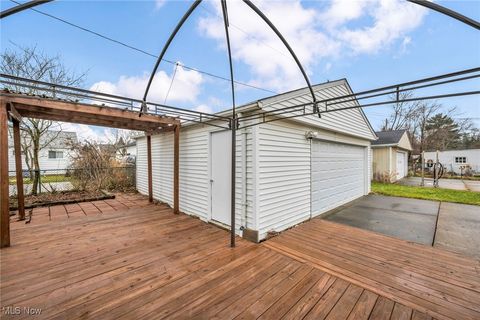 Tiny photo for 15512 Fernway Drive, Maple Heights, OH 44137 (MLS # 5178502)