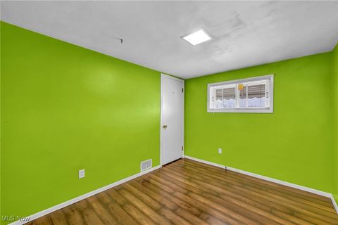 Tiny photo for 15512 Fernway Drive, Maple Heights, OH 44137 (MLS # 5178502)