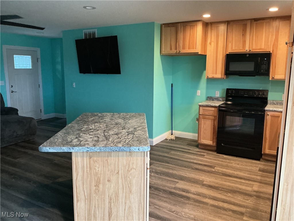 Branch Circle - Residential