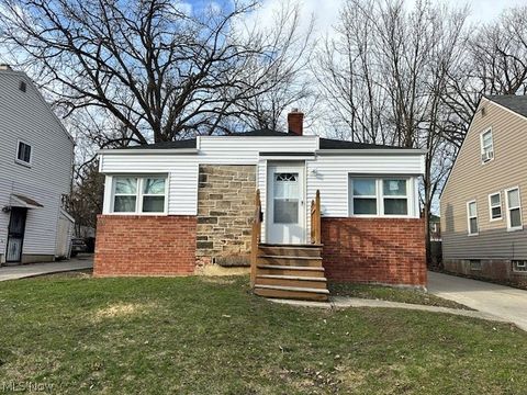 Homes For Sale - 15707 Cloverside Avenue<br/> Cleveland, OH 44128