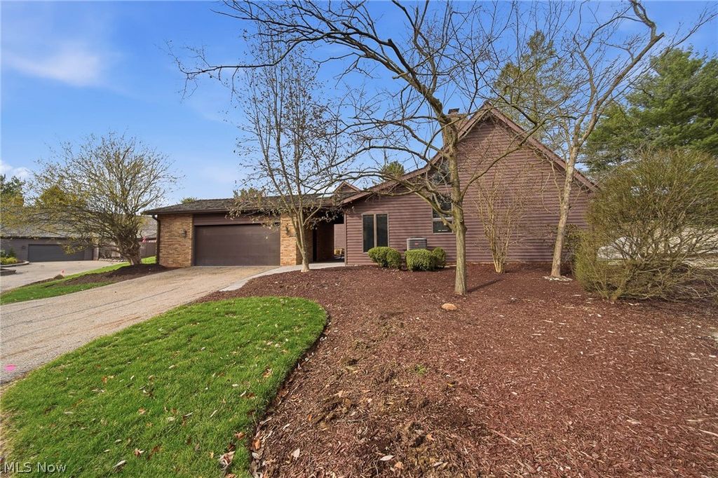 Photo of 6132 Cedar Lane NW, Canton, OH 44708 (MLS # 5204387)