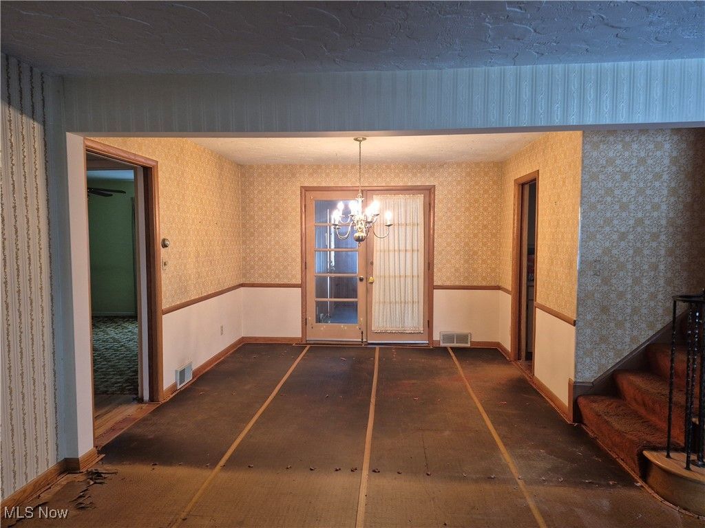 Photo of 2515 Bolton Road, Cleveland Heights, OH 44118 (MLS # 5174797)