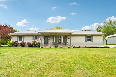 Homes For Sale - 22875 Ellsworth Drive<br/> Columbiana County, Minerva, OH 44657