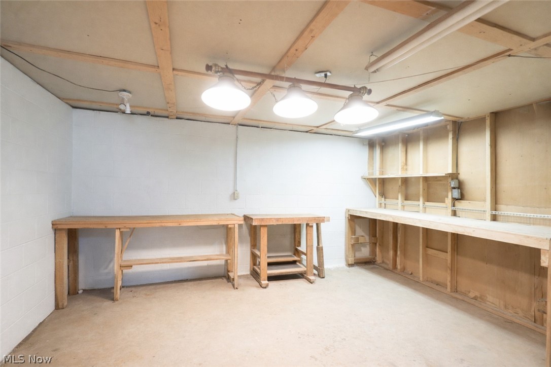 La Adkins Sub - Residential