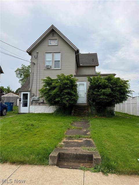 Condo For Rent - 107 E 2nd Street<br/> Girard, OH 44420